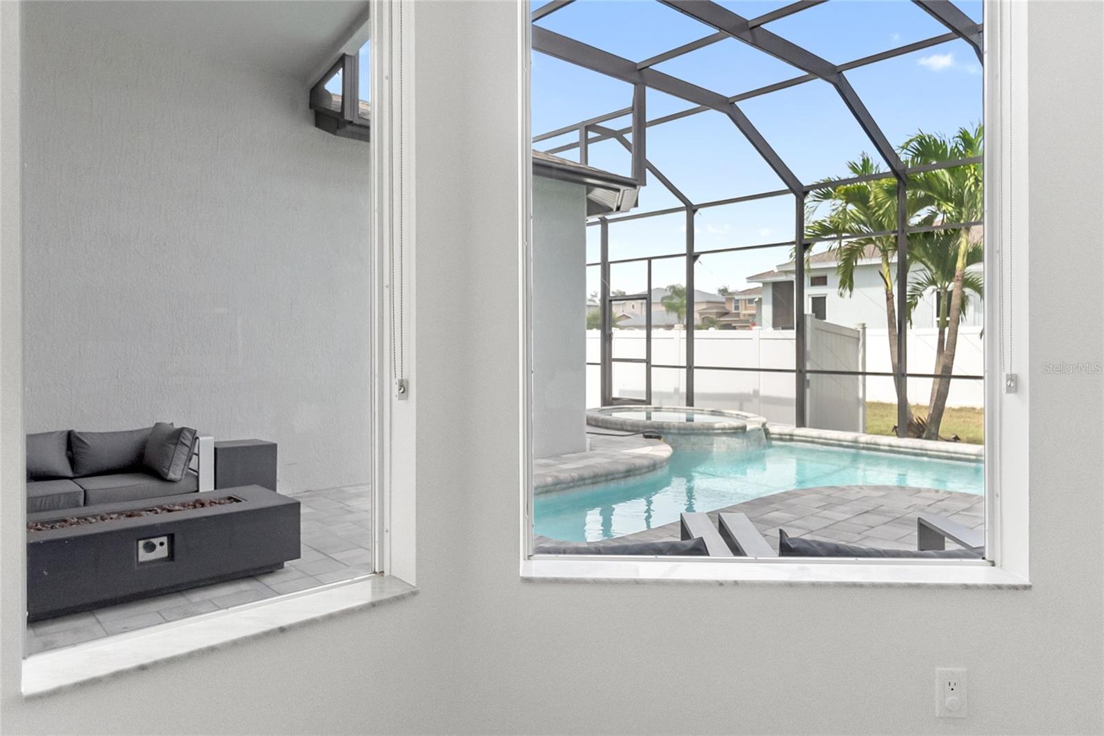CASCADES AT SARASOTA PH IV - Residential Lease