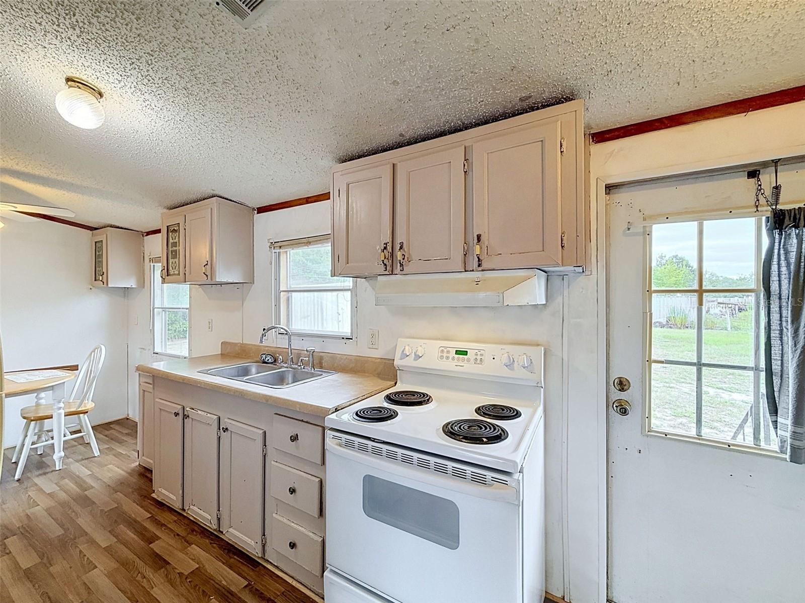 COLONY VILLAGE - Residential