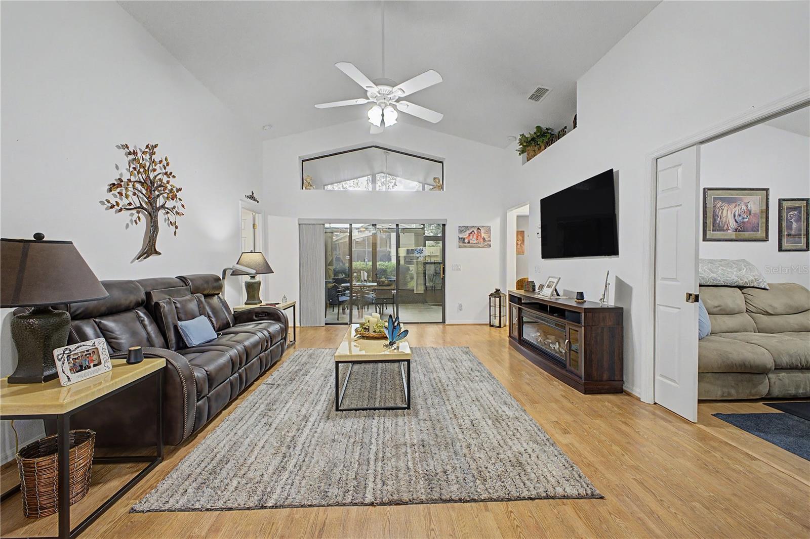 WELLINGTON AT SEVEN HILLS PH 3 - Residential