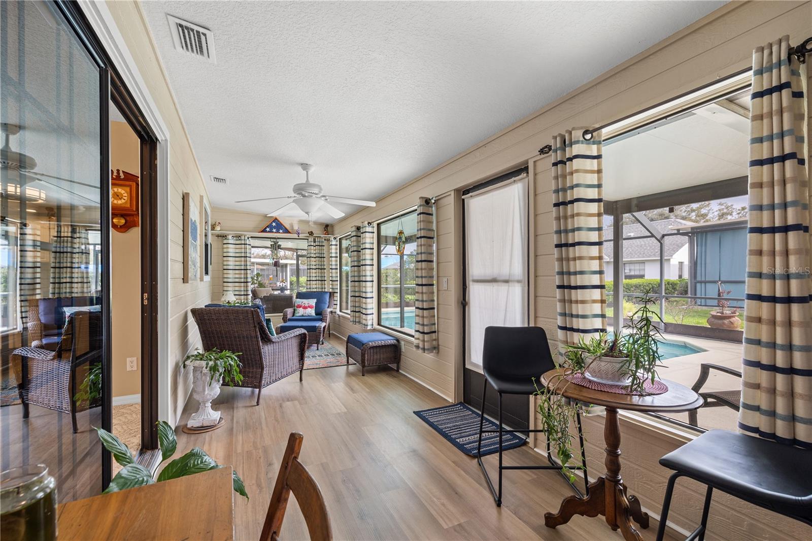 SILVER OAKS - Residential