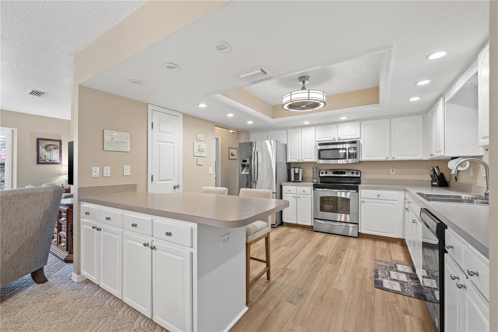 SILVER OAKS - Residential