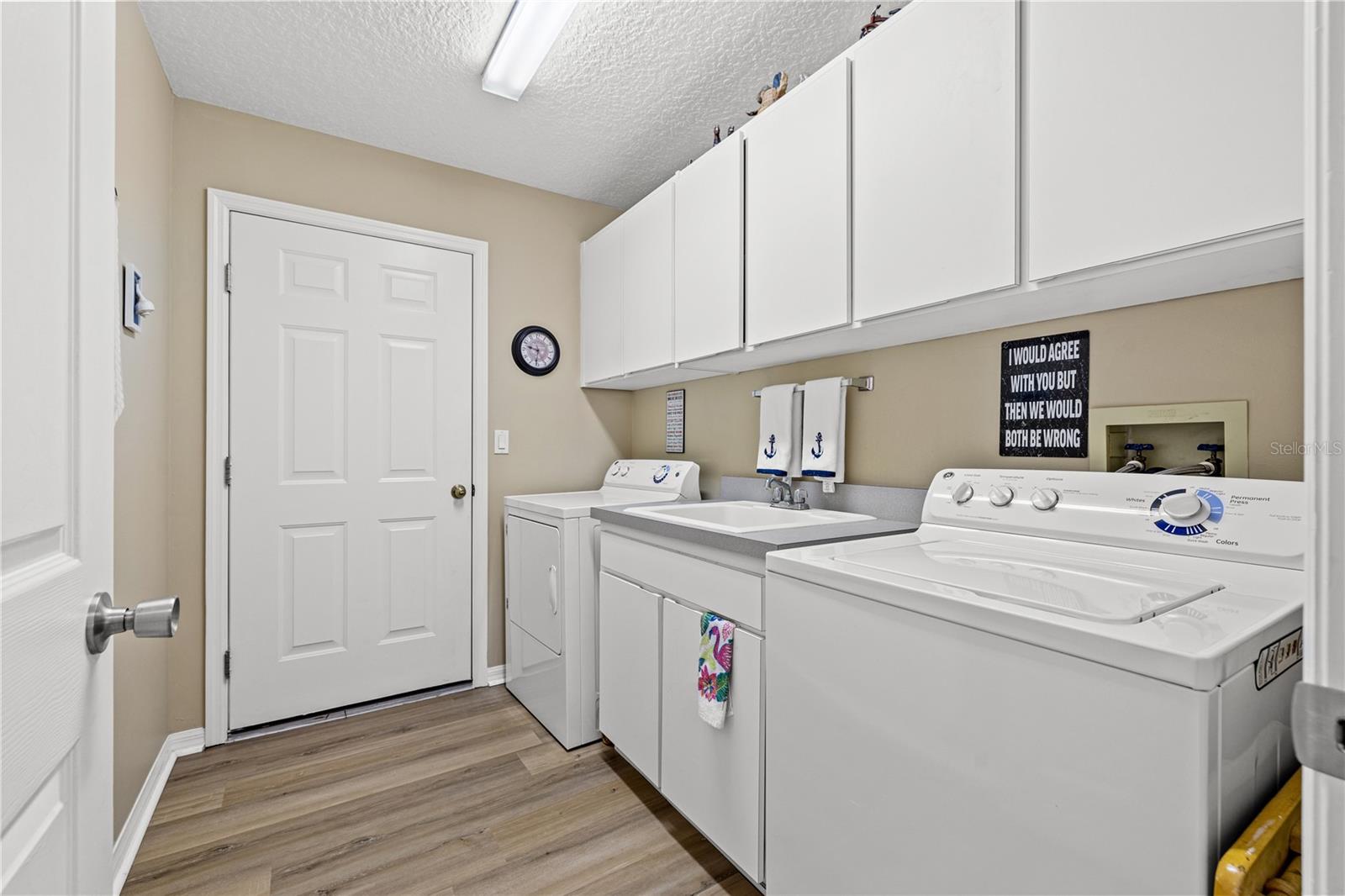 SILVER OAKS - Residential