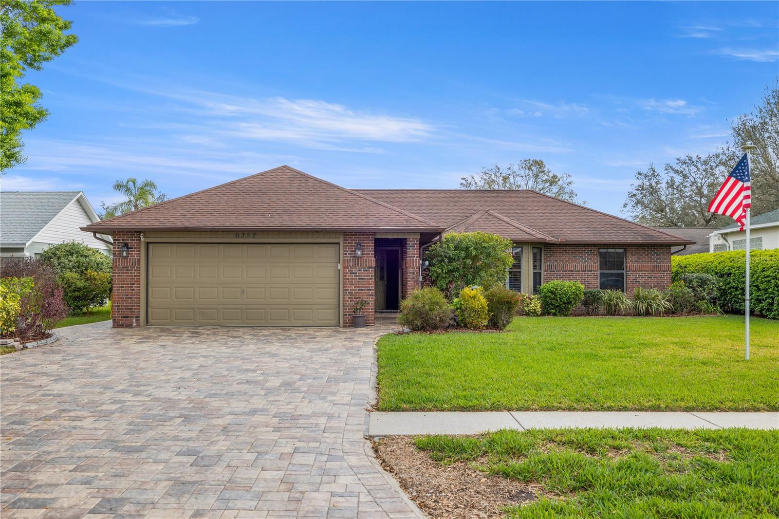 SILVER OAKS - Residential