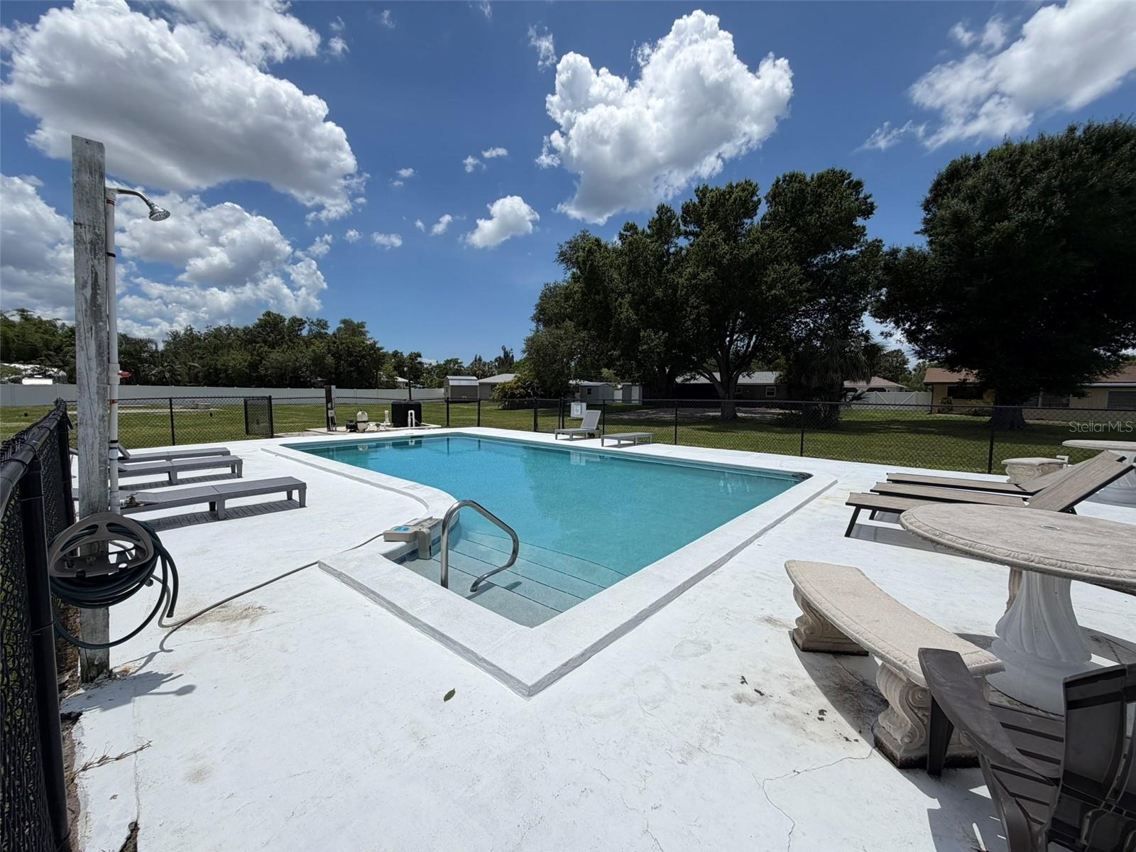 DECOSTERS ADD - Residential Lease
