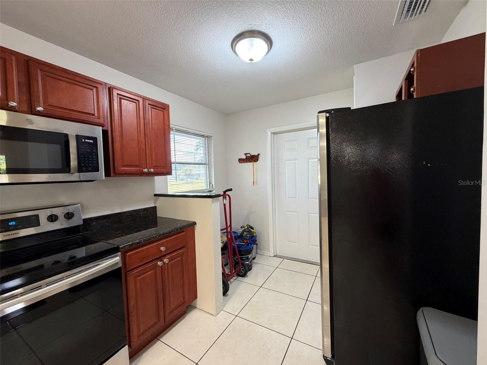 DECOSTERS ADD - Residential Lease