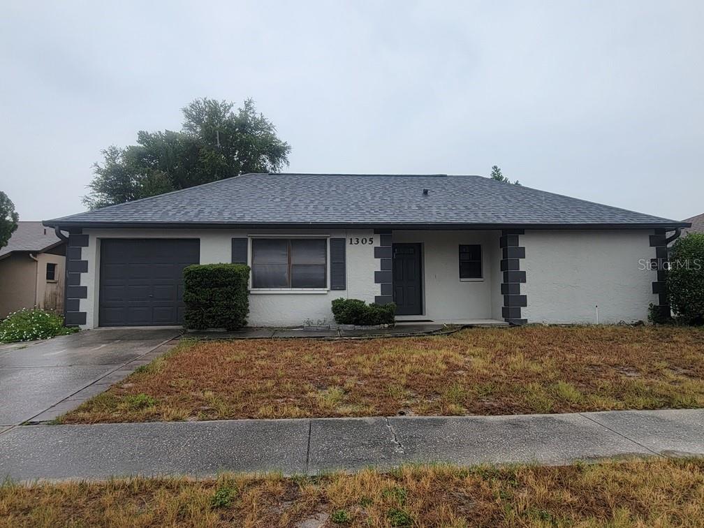 HOLIDAY LAKES WEST - Residential Lease