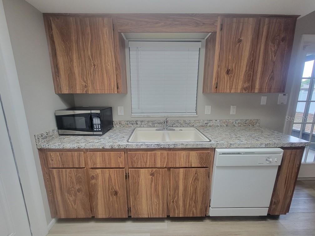 HOLIDAY LAKES WEST - Residential Lease