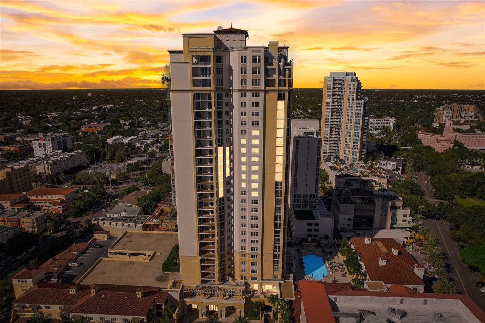 PARKSHORE PLAZA CONDO - Residential