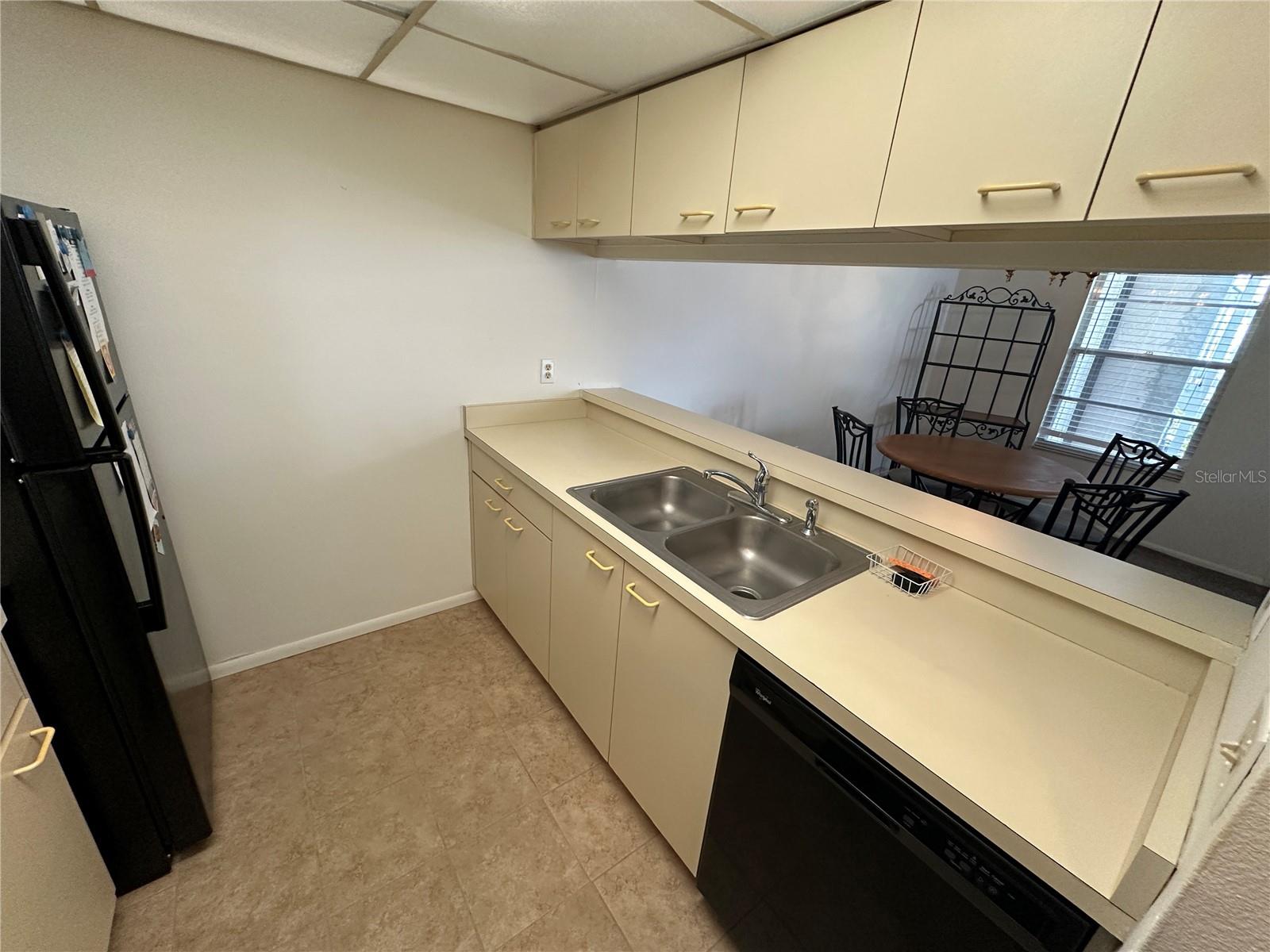 MIRROR LAKE SEC 3 - Residential Lease