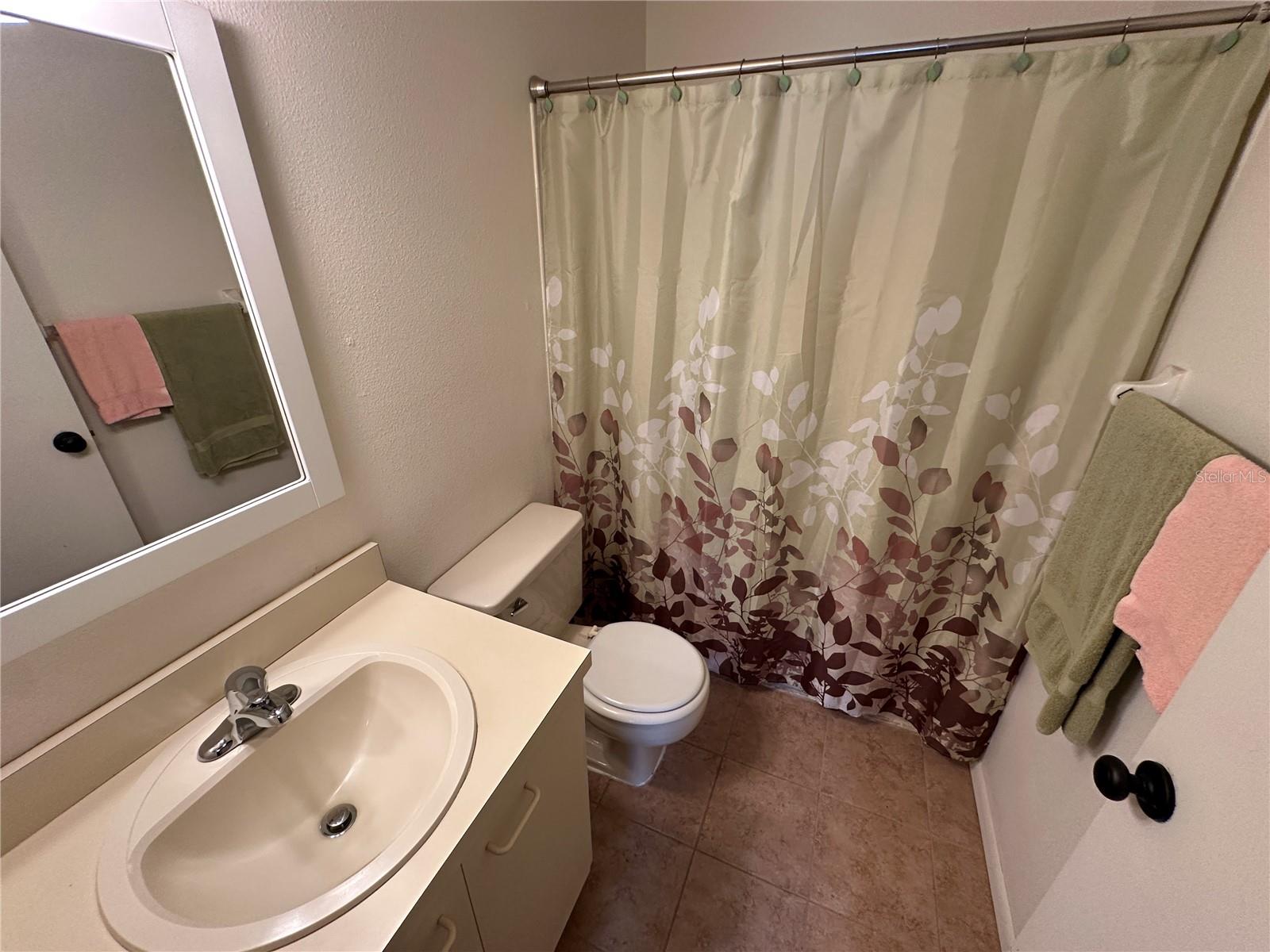 MIRROR LAKE SEC 3 - Residential Lease