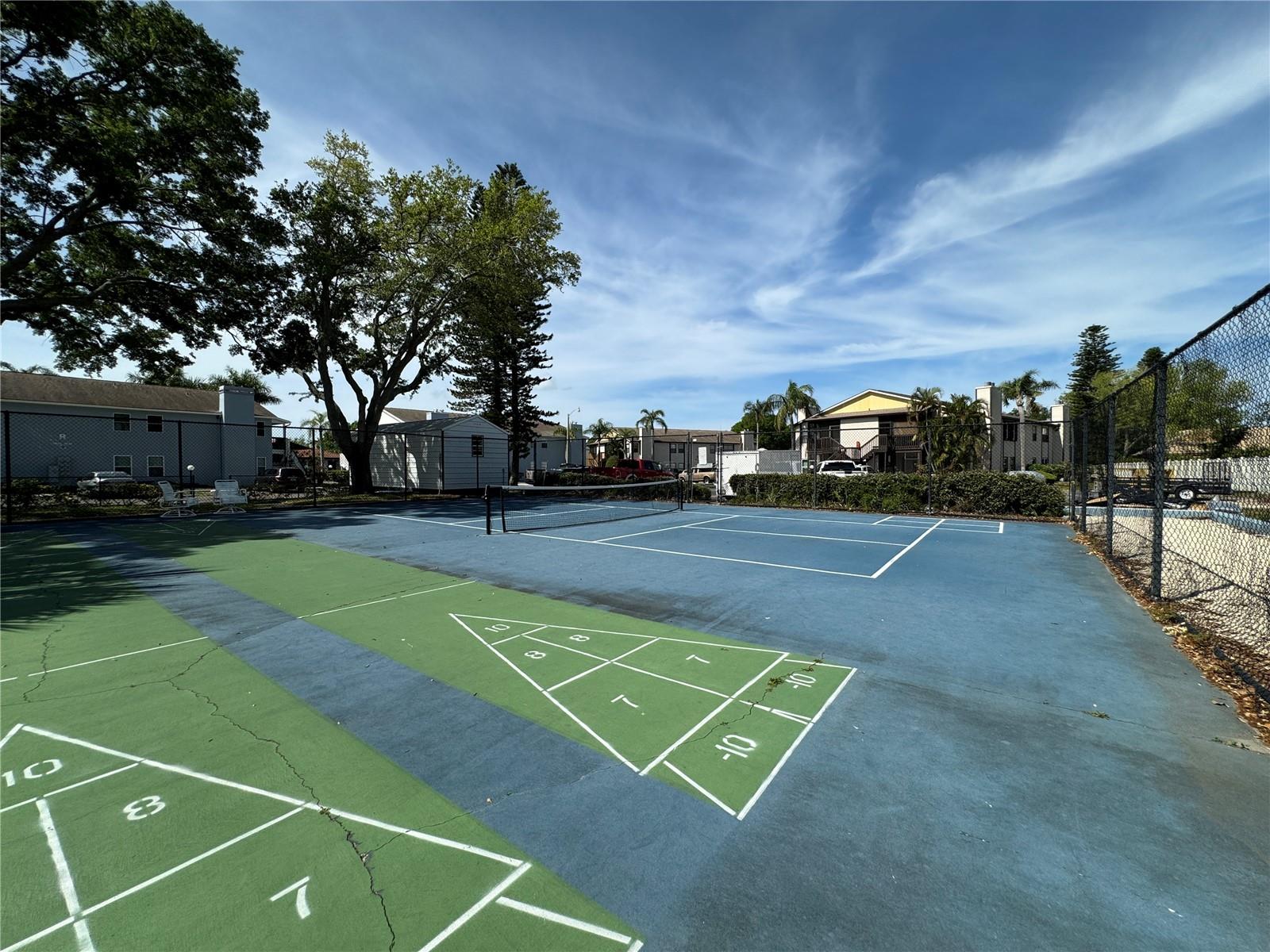MIRROR LAKE SEC 3 - Residential Lease