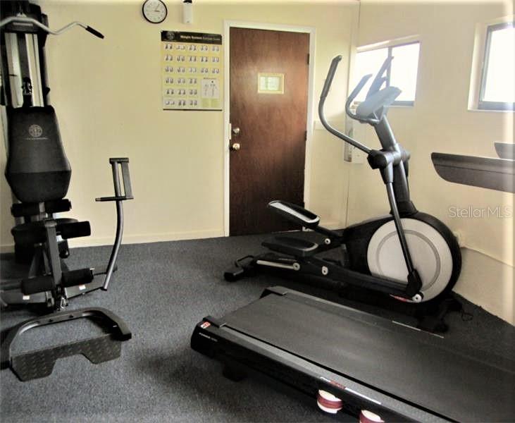 MIRROR LAKE SEC 3 - Residential Lease
