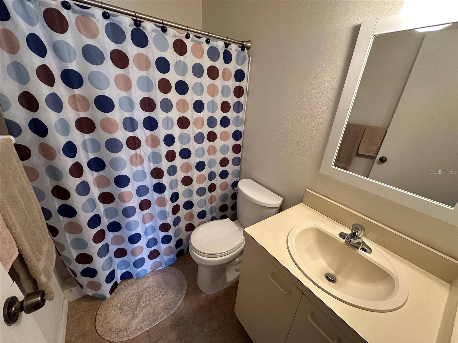 MIRROR LAKE SEC 3 - Residential Lease