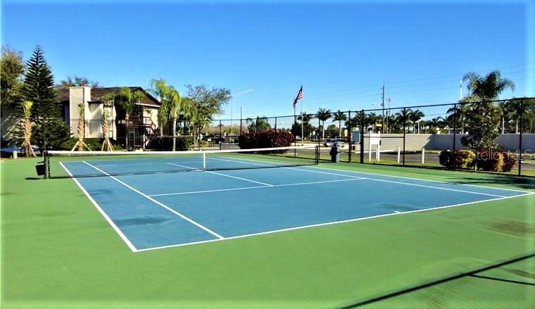 MIRROR LAKE SEC 3 - Residential Lease