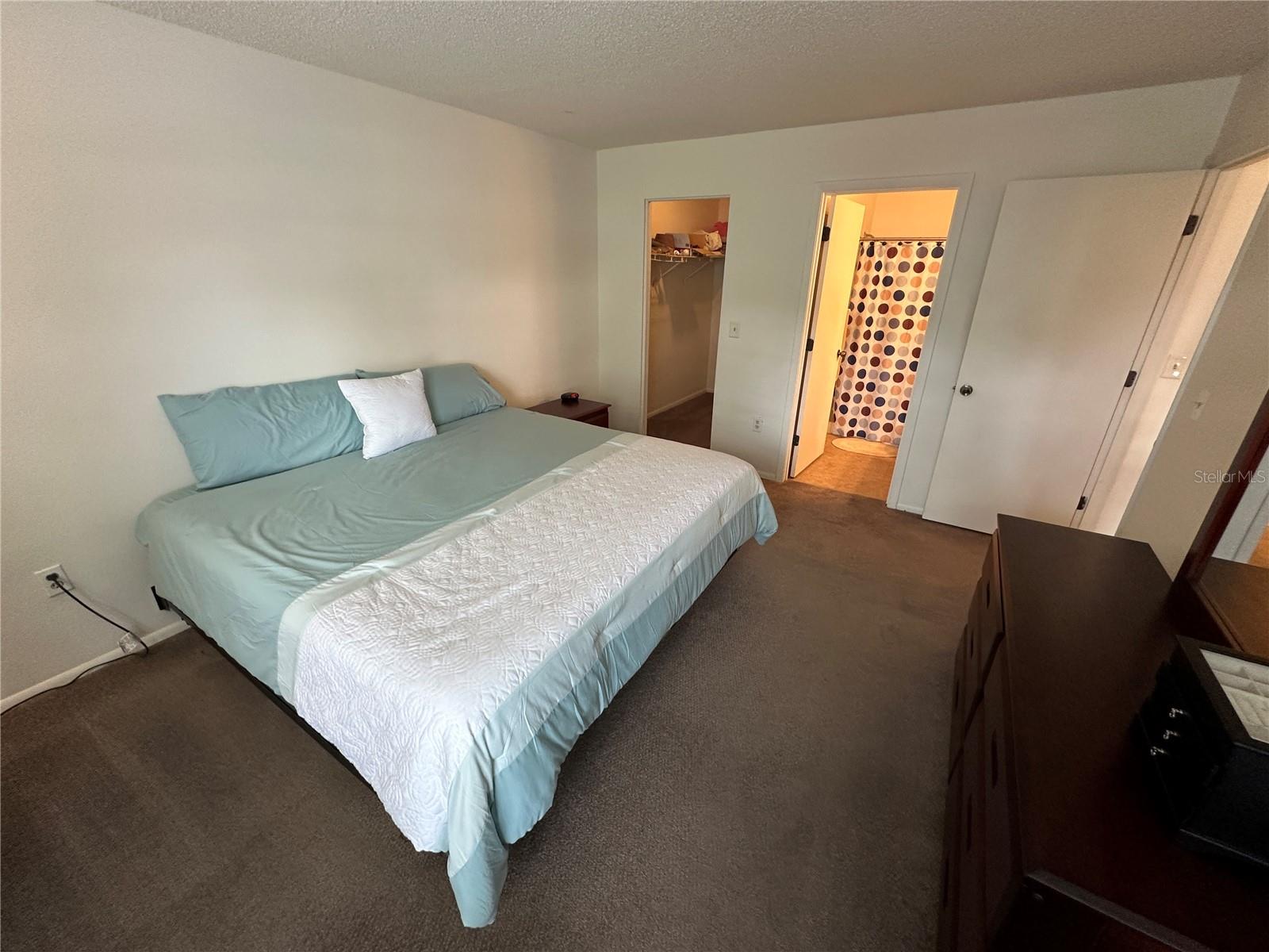 MIRROR LAKE SEC 3 - Residential Lease