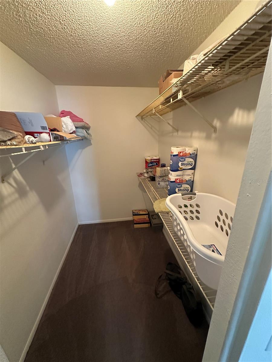 MIRROR LAKE SEC 3 - Residential Lease