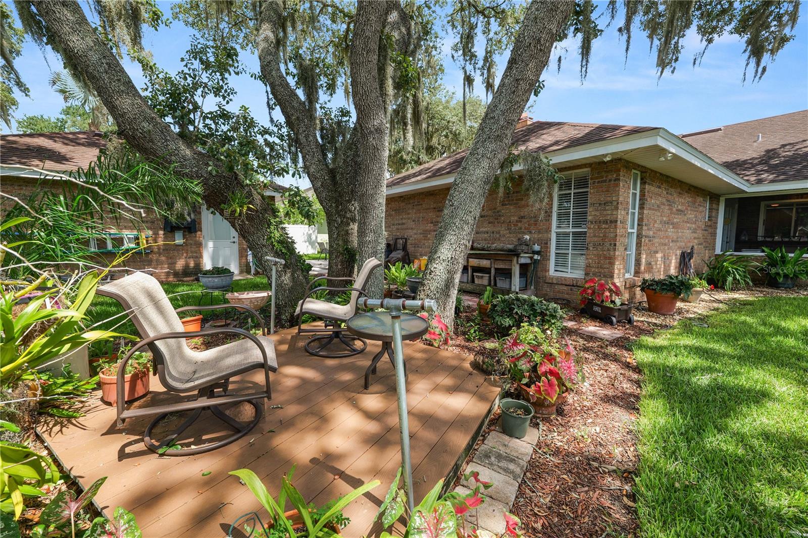 SHERWOOD LAKES - Residential