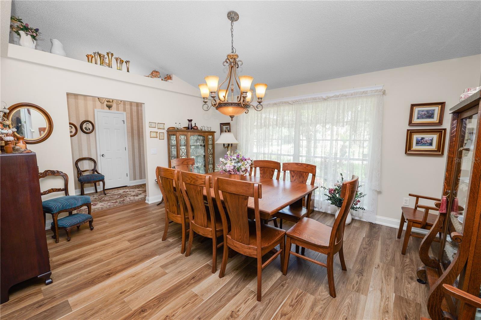 SHERWOOD LAKES - Residential
