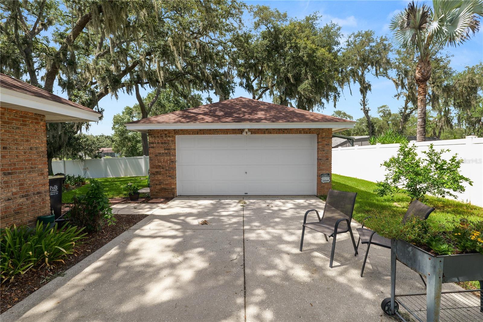 SHERWOOD LAKES - Residential