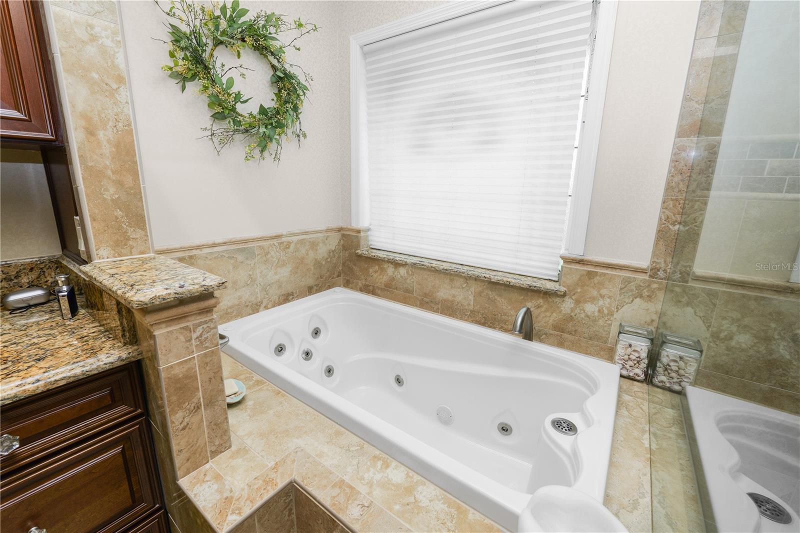 SHERWOOD LAKES - Residential