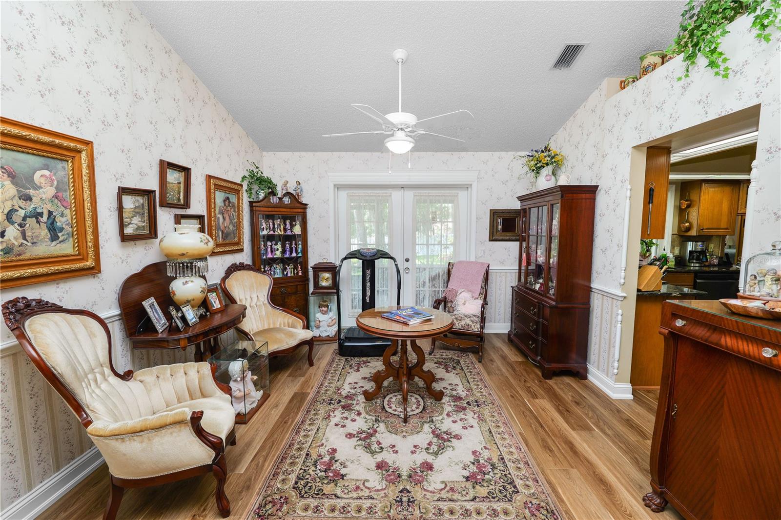 SHERWOOD LAKES - Residential