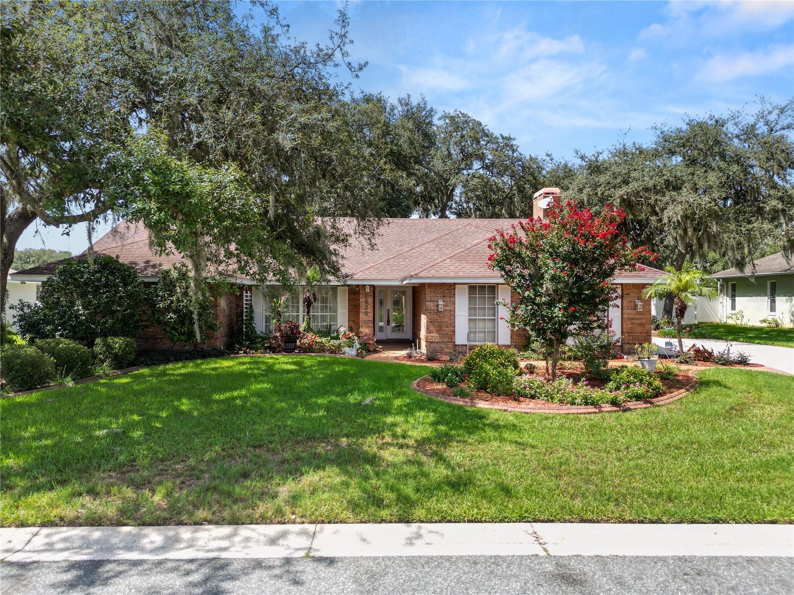 SHERWOOD LAKES - Residential
