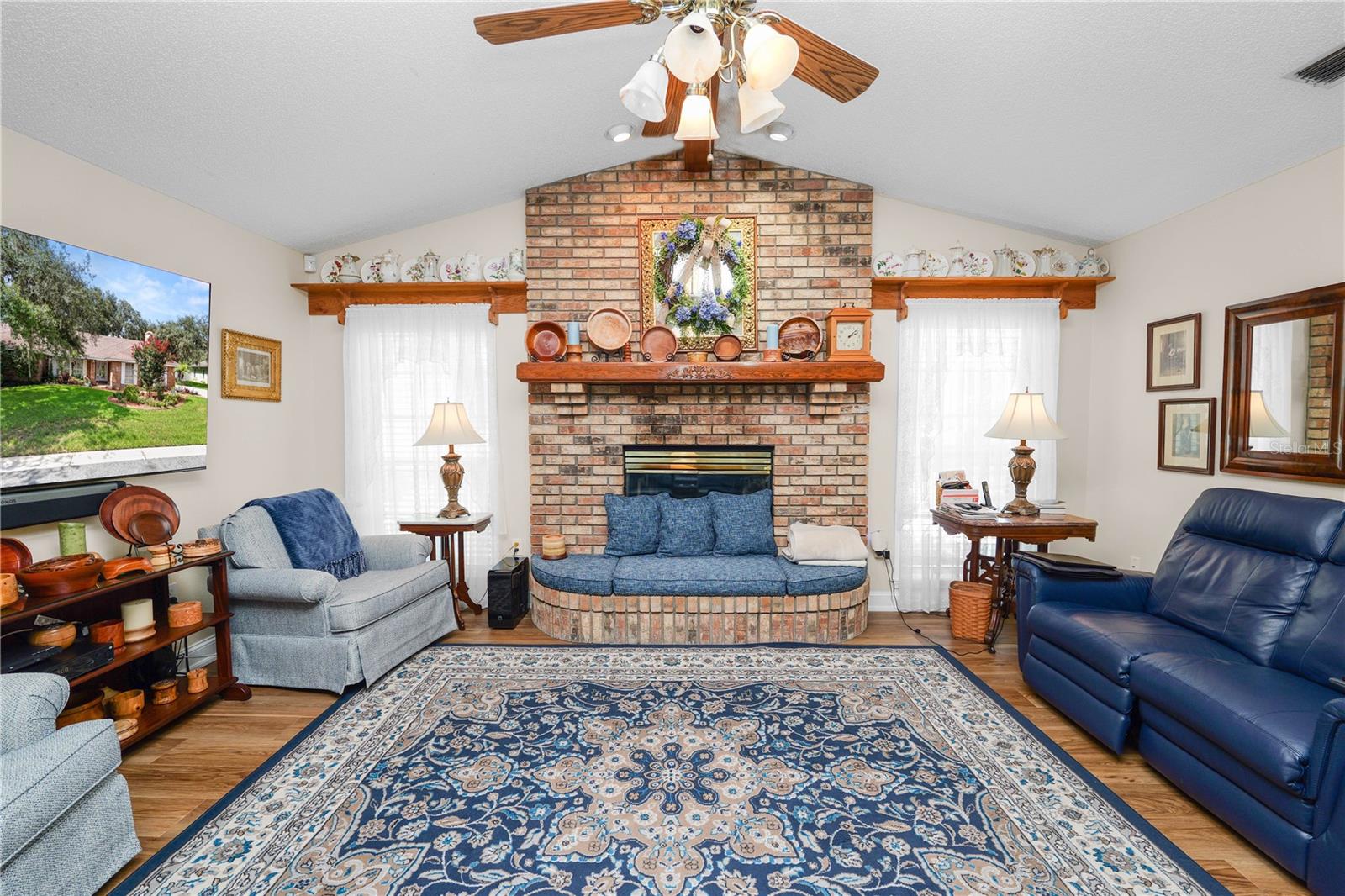 SHERWOOD LAKES - Residential