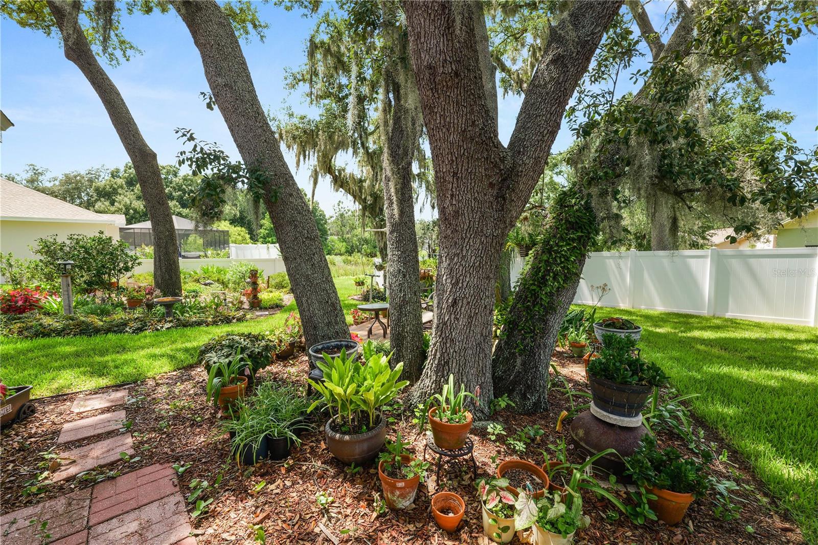 SHERWOOD LAKES - Residential