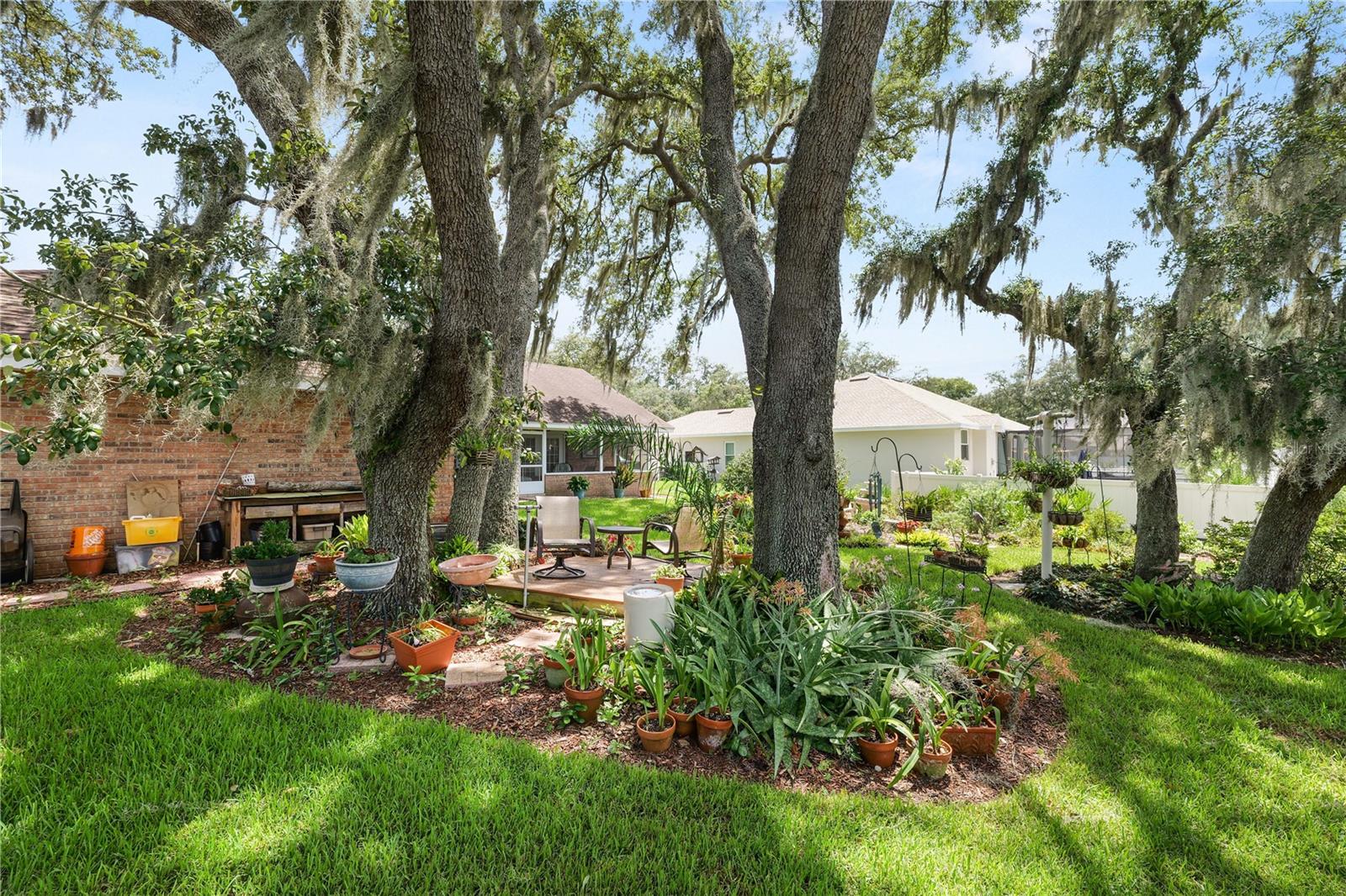 SHERWOOD LAKES - Residential