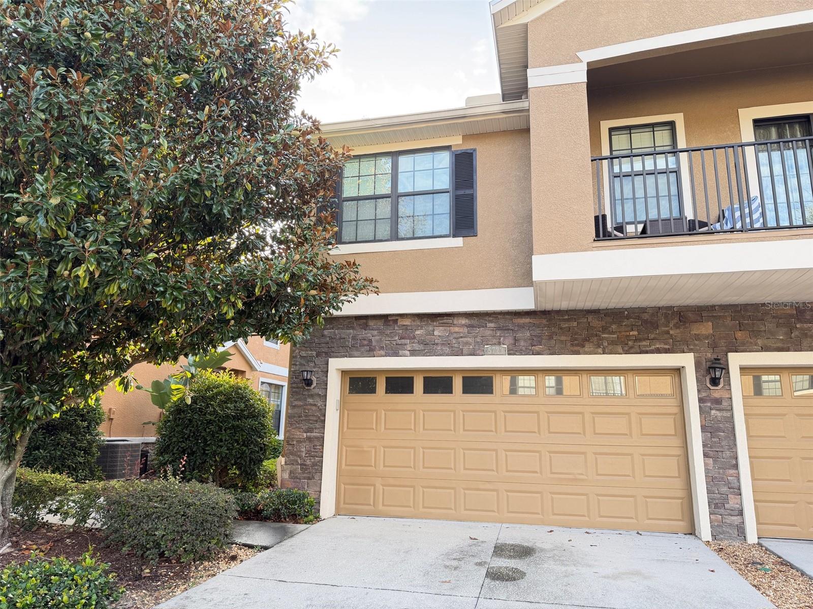 FISHHAWK RANCH PH 2 TR 1 - Residential Lease