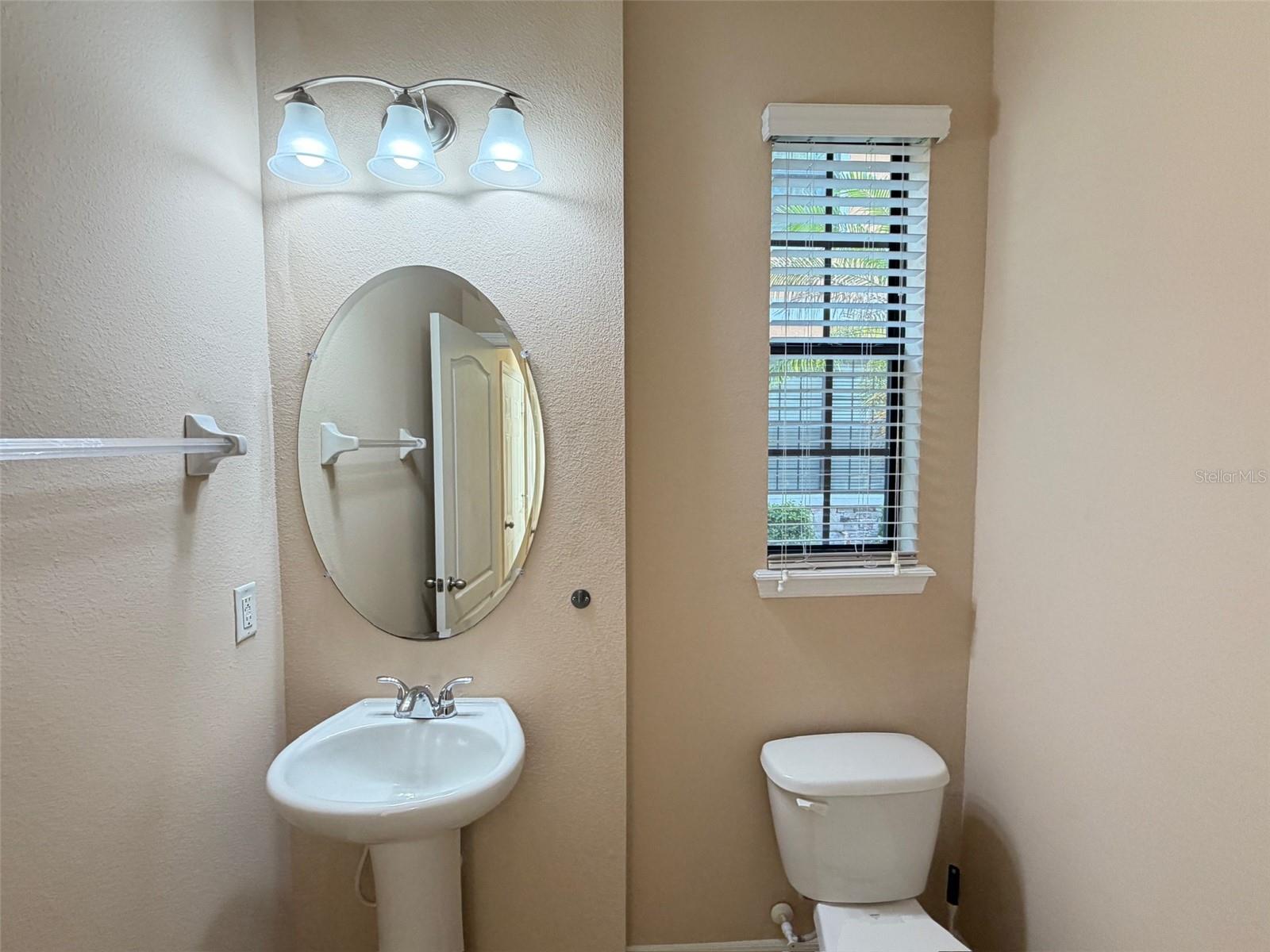 FISHHAWK RANCH PH 2 TR 1 - Residential Lease