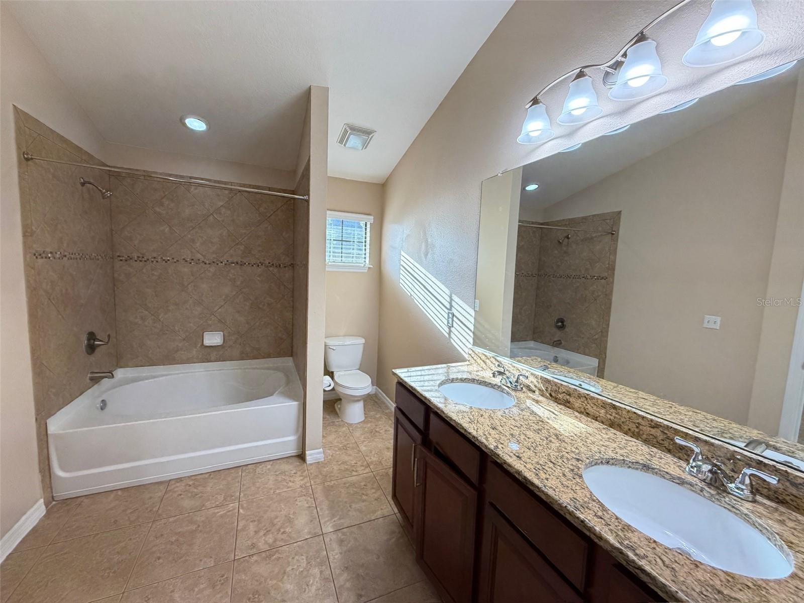 FISHHAWK RANCH PH 2 TR 1 - Residential Lease
