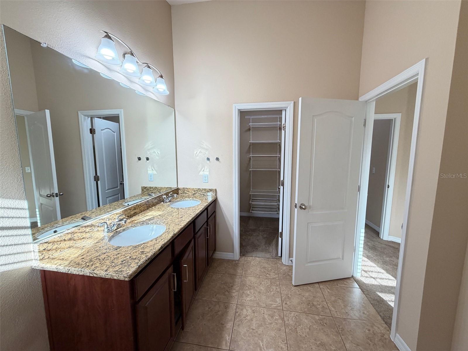 FISHHAWK RANCH PH 2 TR 1 - Residential Lease