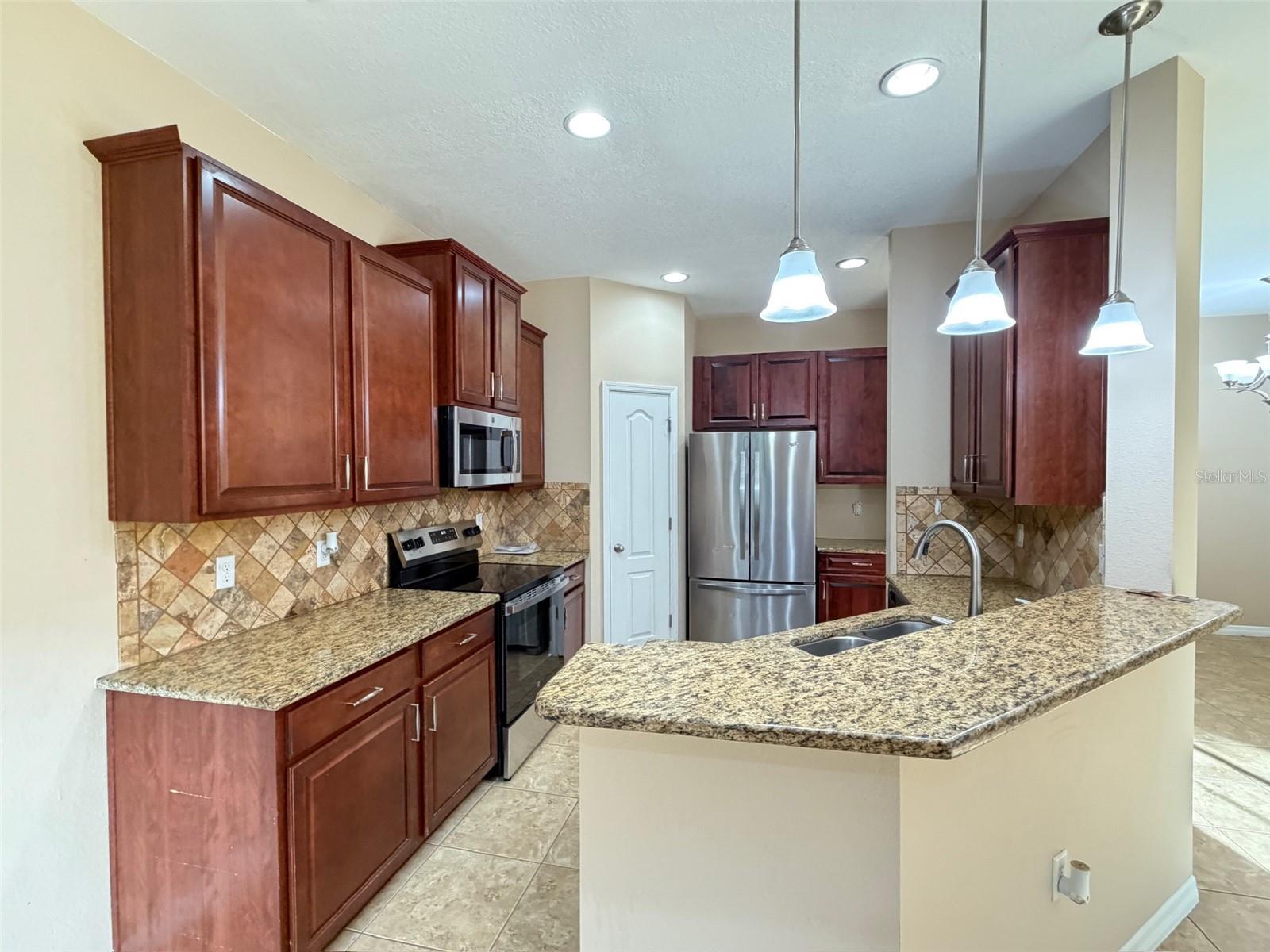 FISHHAWK RANCH PH 2 TR 1 - Residential Lease