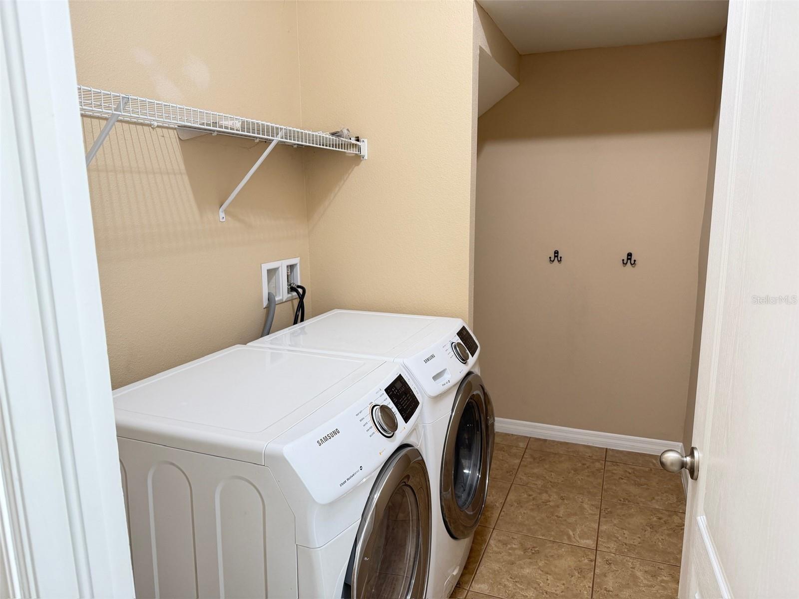 FISHHAWK RANCH PH 2 TR 1 - Residential Lease