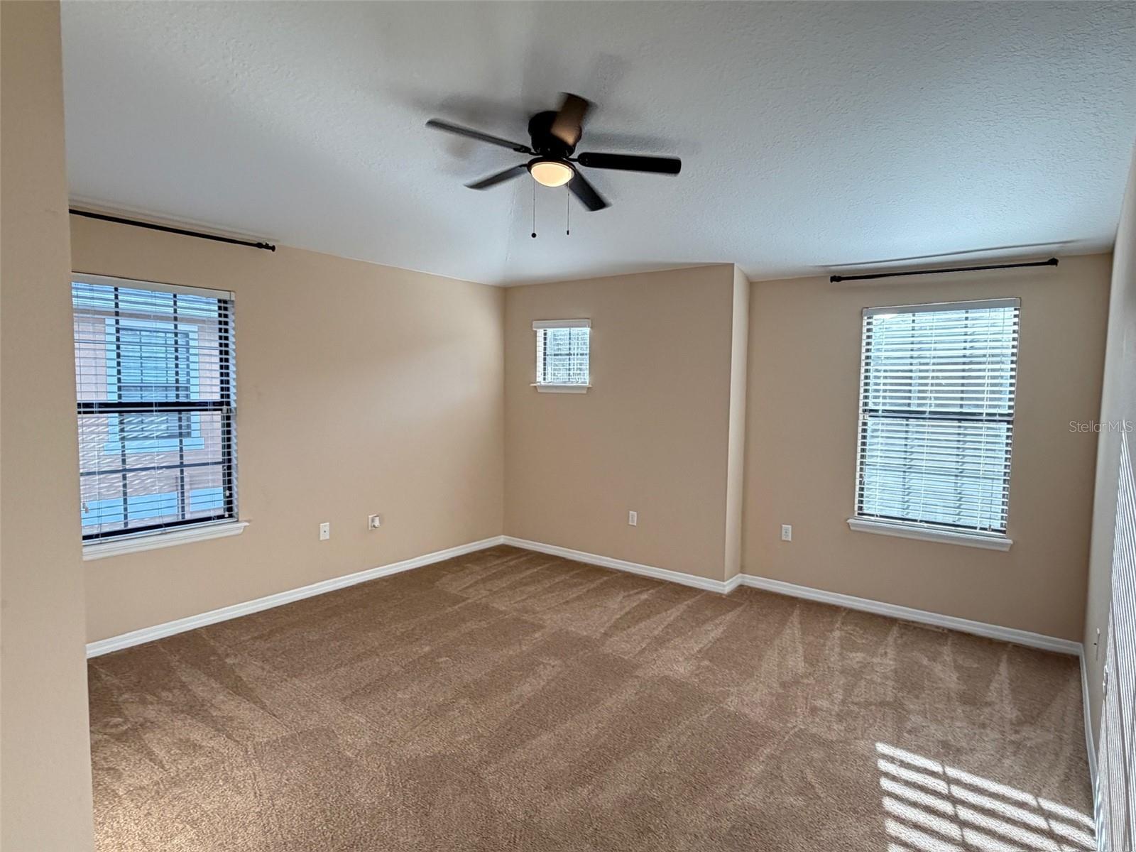 FISHHAWK RANCH PH 2 TR 1 - Residential Lease
