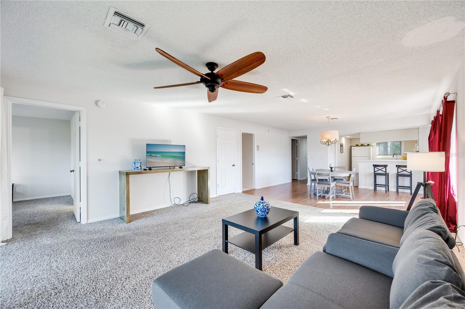 500200 - NAPLES BATH & TENNIS CLUB UNIT H A CONDO - Residential