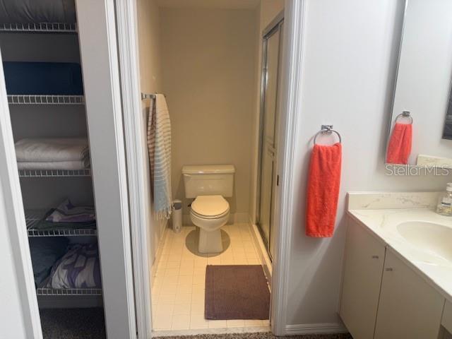 500200 - NAPLES BATH & TENNIS CLUB UNIT H A CONDO - Residential