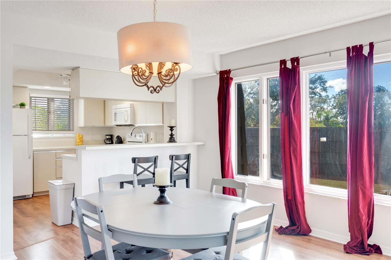 500200 - NAPLES BATH & TENNIS CLUB UNIT H A CONDO - Residential