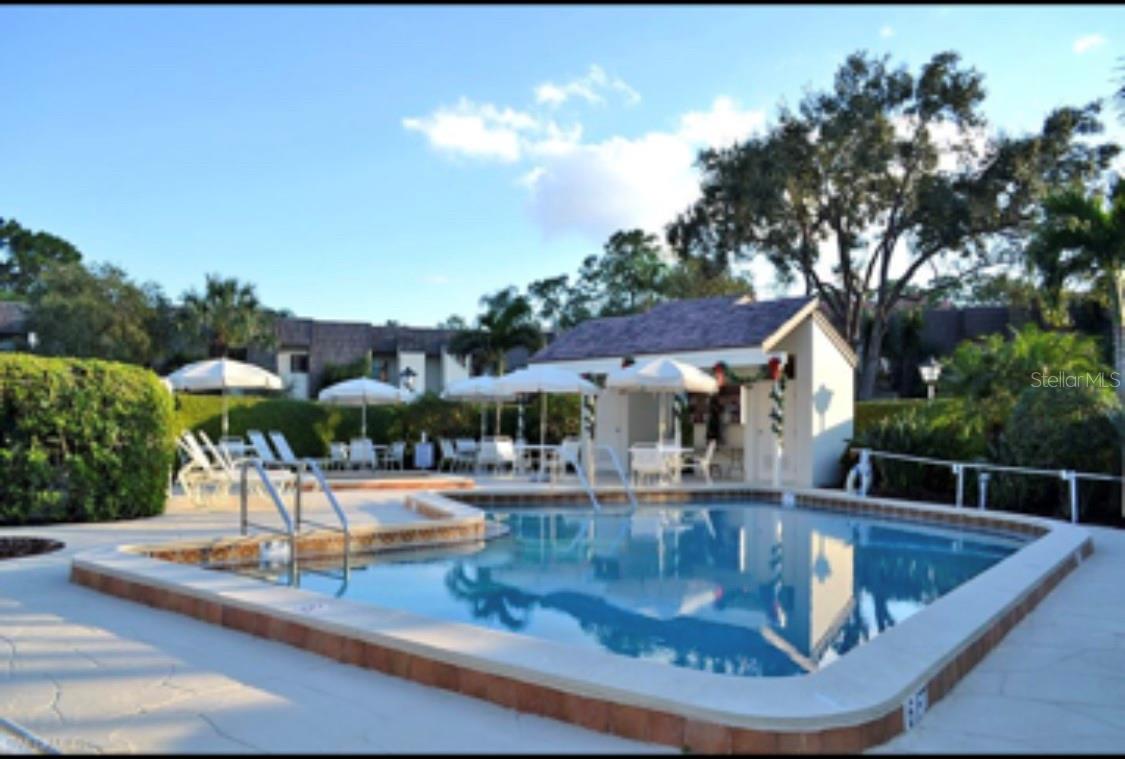 500200 - NAPLES BATH & TENNIS CLUB UNIT H A CONDO - Residential