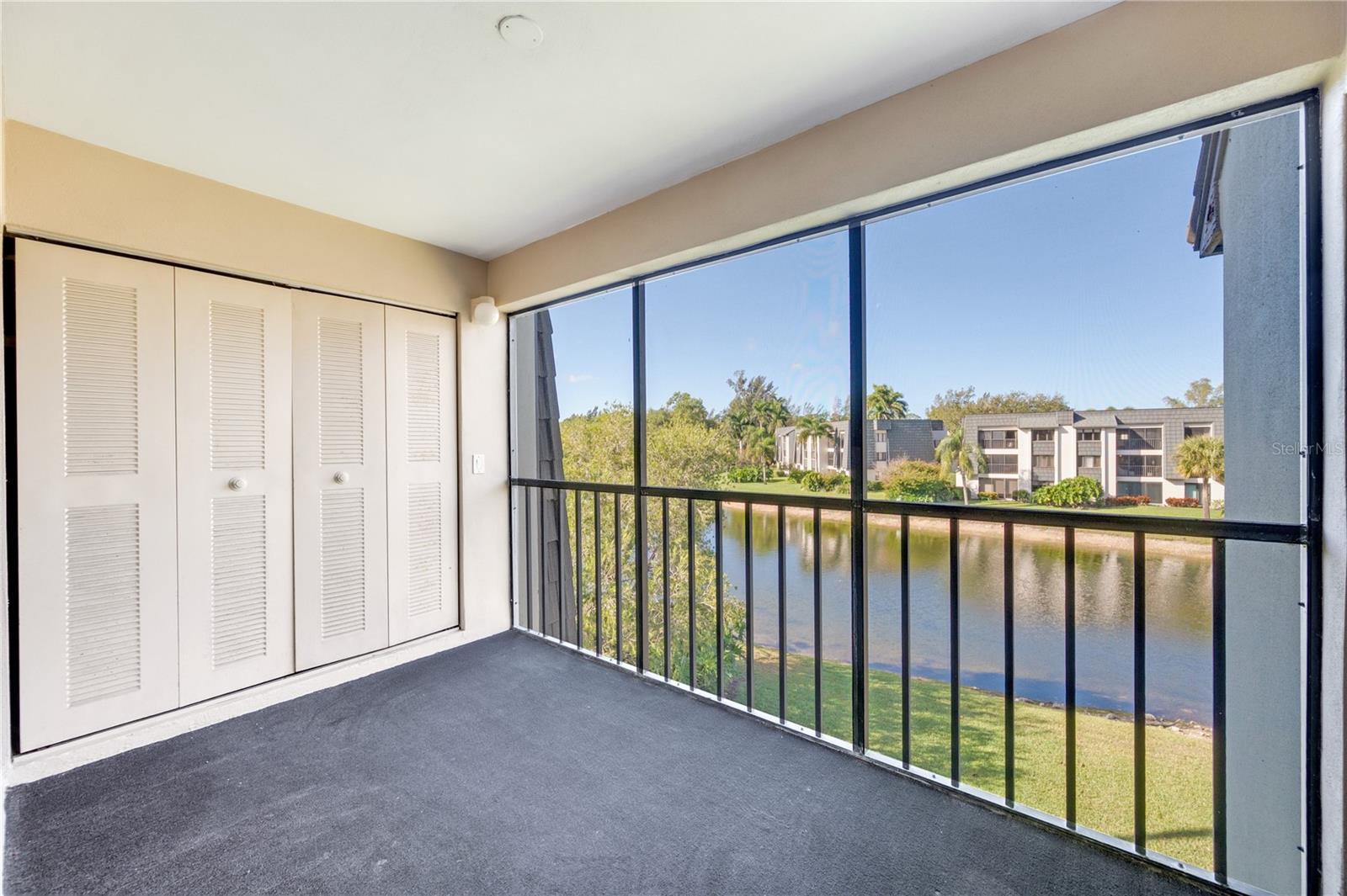 500200 - NAPLES BATH & TENNIS CLUB UNIT H A CONDO - Residential