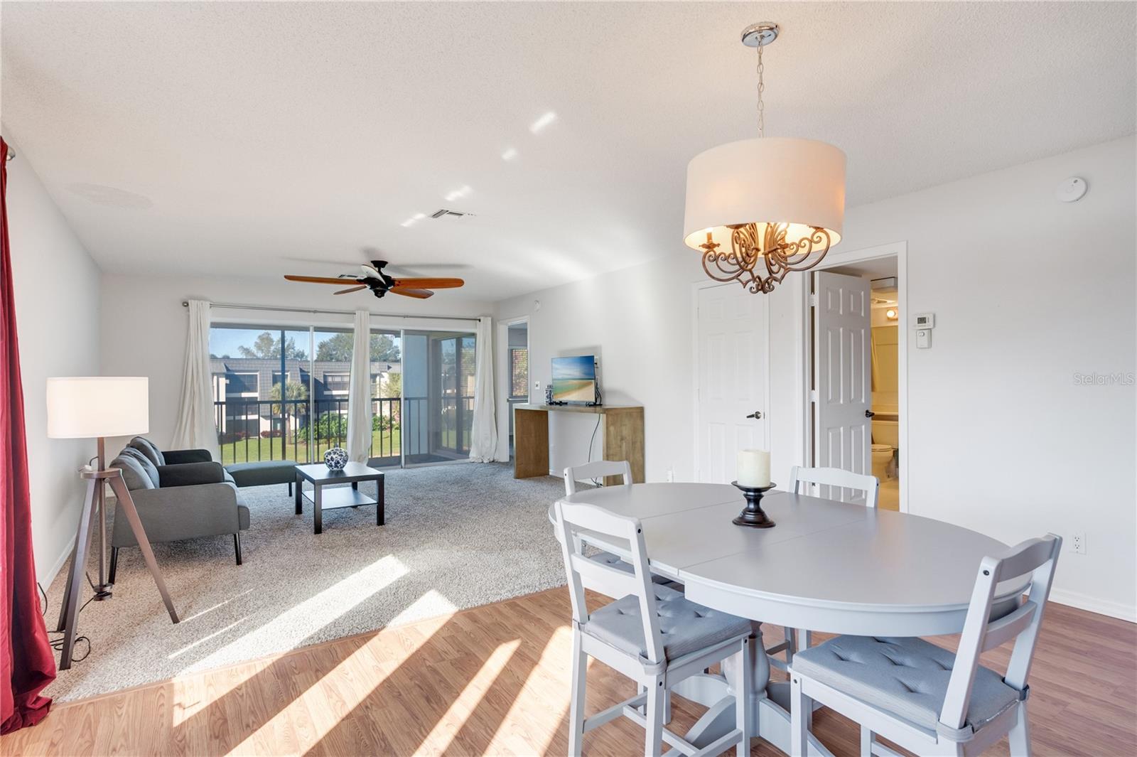 500200 - NAPLES BATH & TENNIS CLUB UNIT H A CONDO - Residential