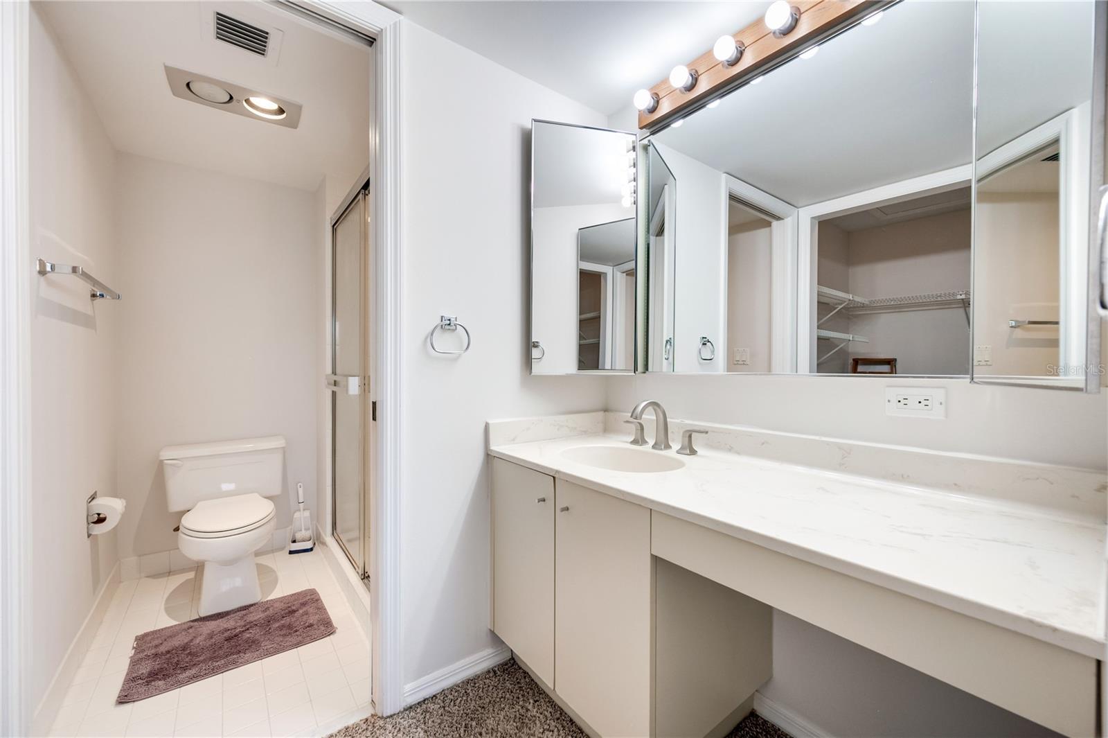 500200 - NAPLES BATH & TENNIS CLUB UNIT H A CONDO - Residential