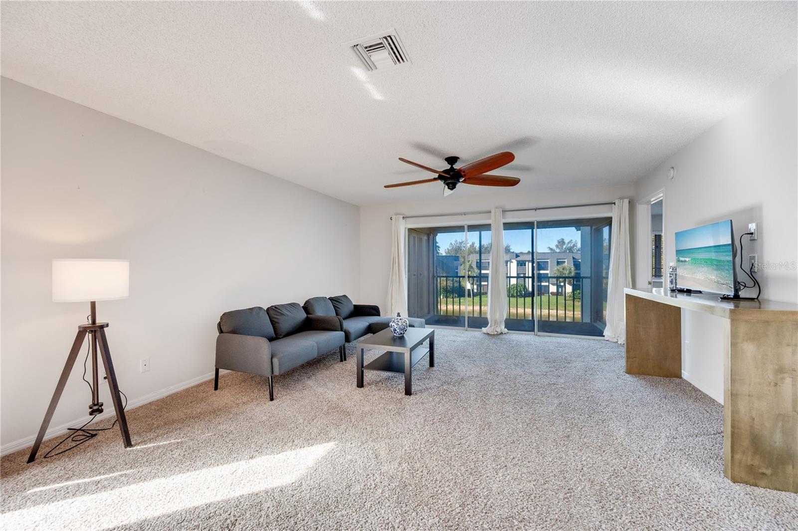 500200 - NAPLES BATH & TENNIS CLUB UNIT H A CONDO - Residential