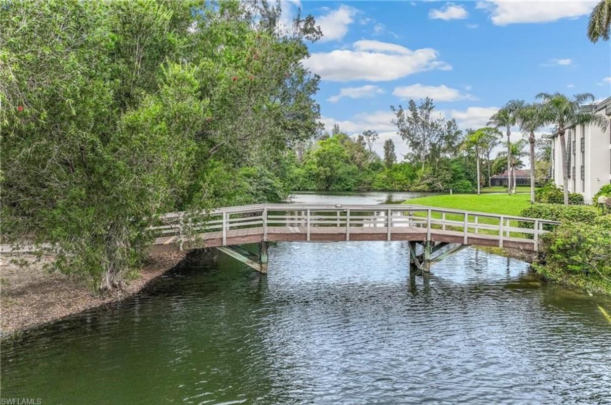 500200 - NAPLES BATH & TENNIS CLUB UNIT H A CONDO - Residential