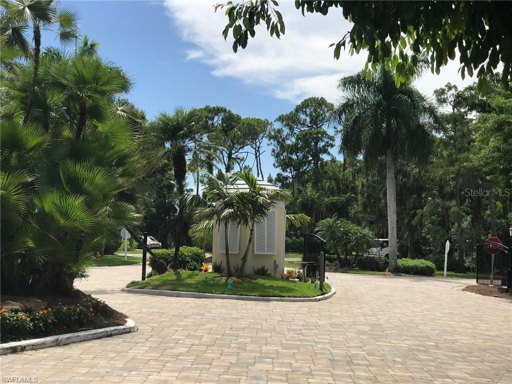 500200 - NAPLES BATH & TENNIS CLUB UNIT H A CONDO - Residential