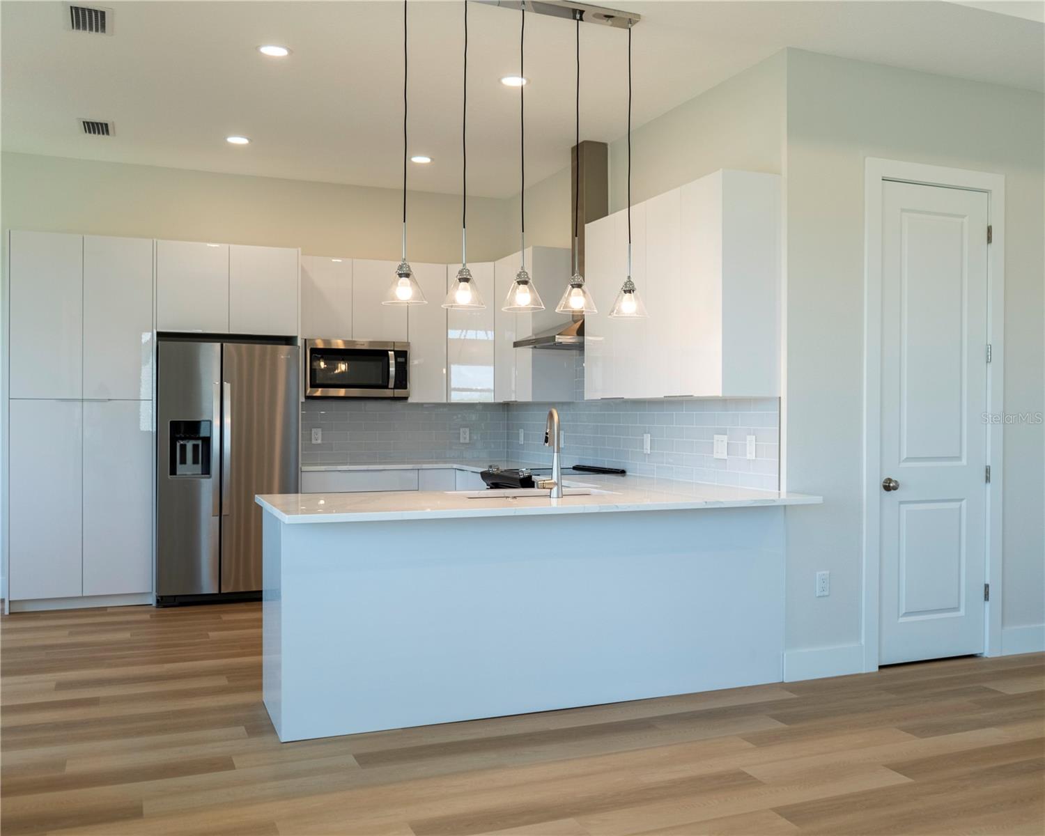 HERNANDO BEACH - Residential