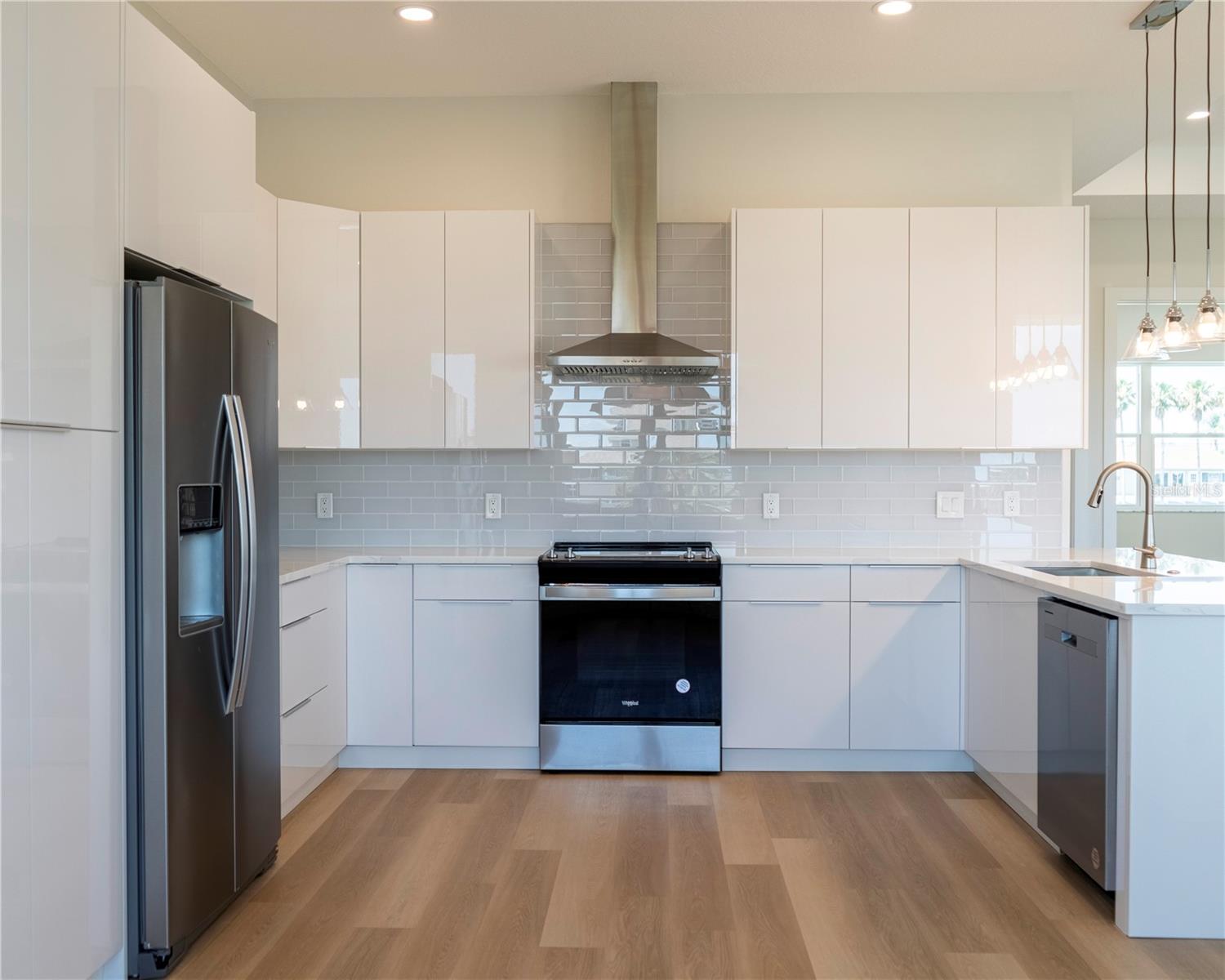 HERNANDO BEACH - Residential