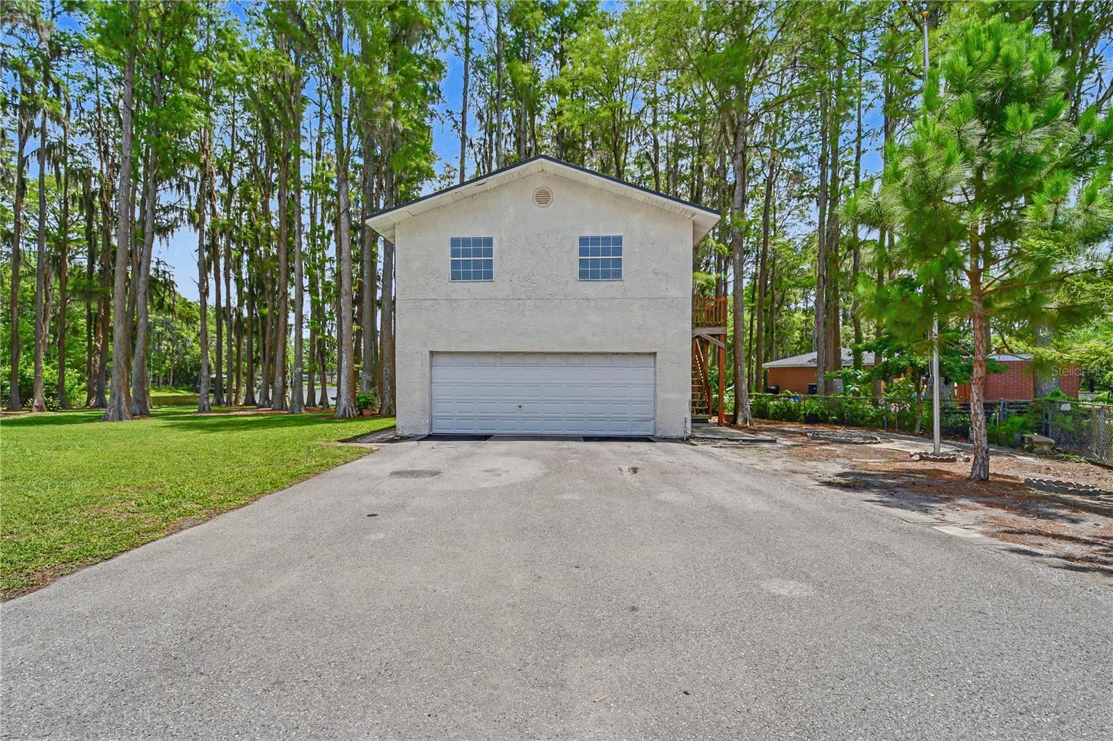 TRIPLE LAKE SHORES - Residential