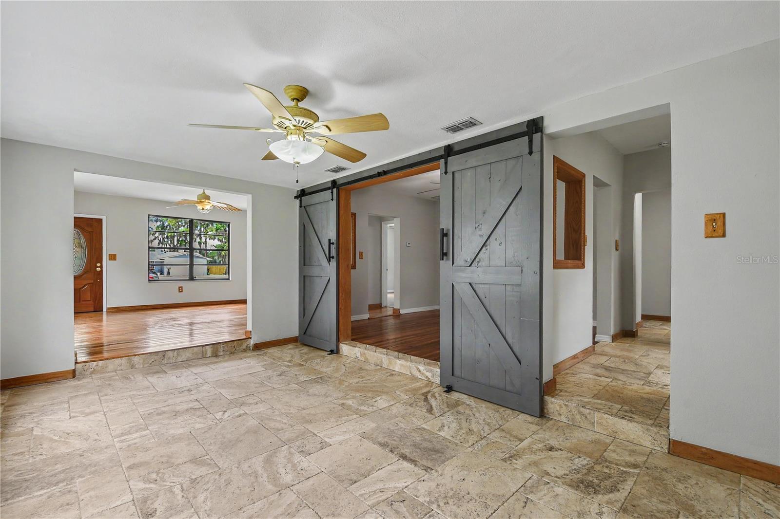 TRIPLE LAKE SHORES - Residential